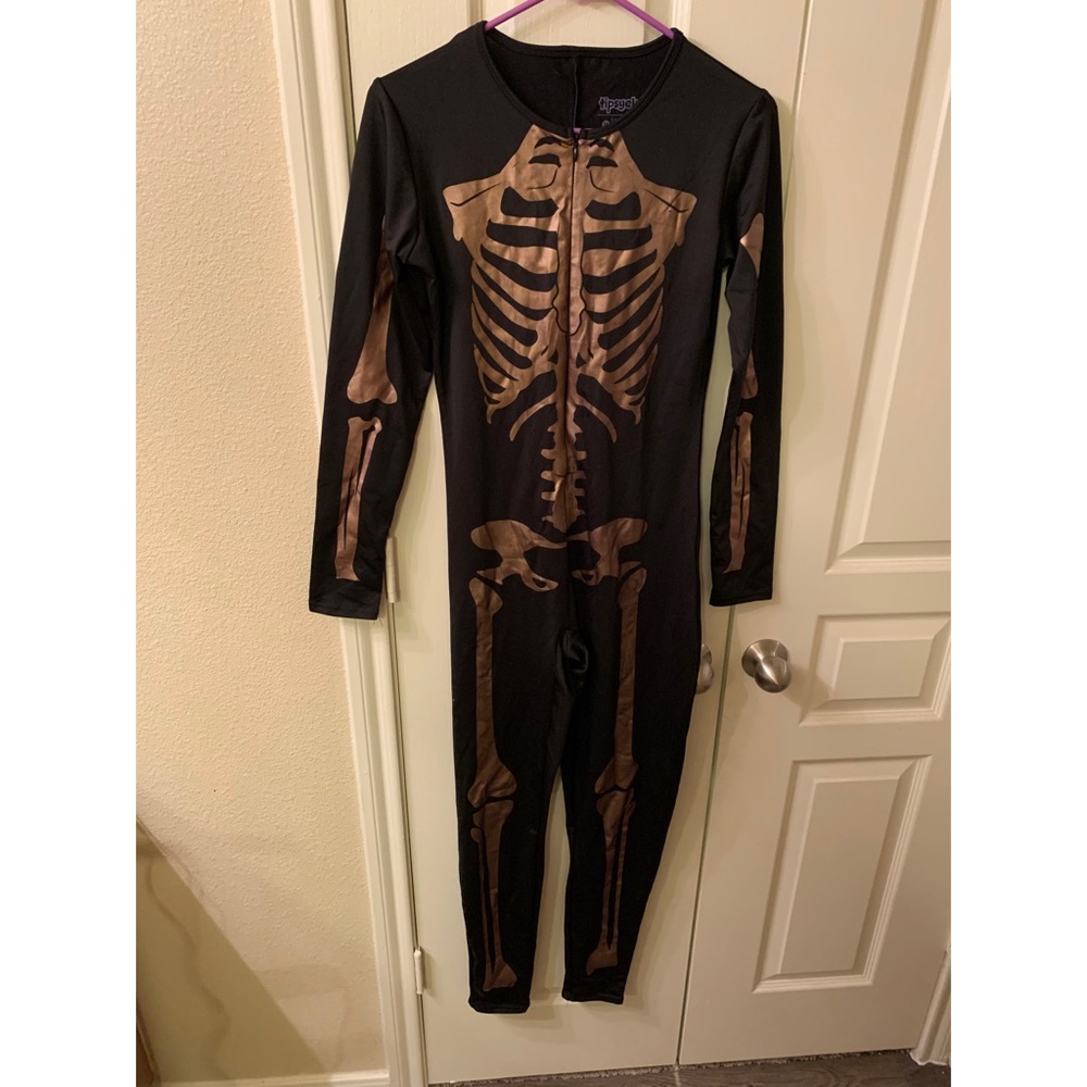 NWOT TipsyElves Skeleton Onesie